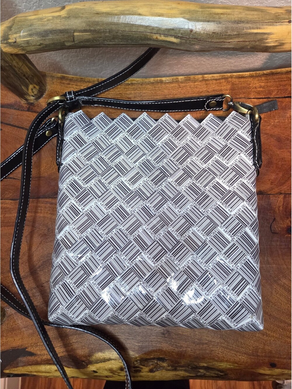 Reecii Crossbody Bag with Barcode Pattern